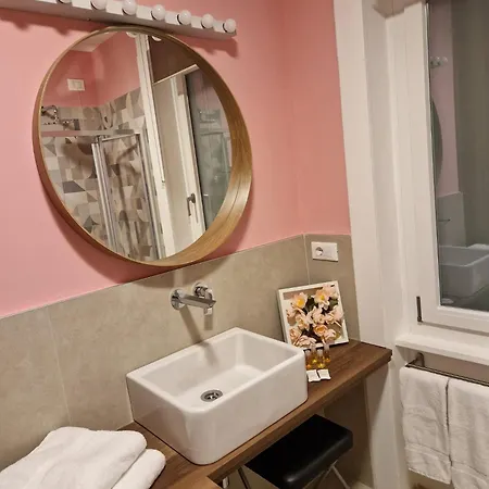 Apartman Charming Near The And Stadium Como